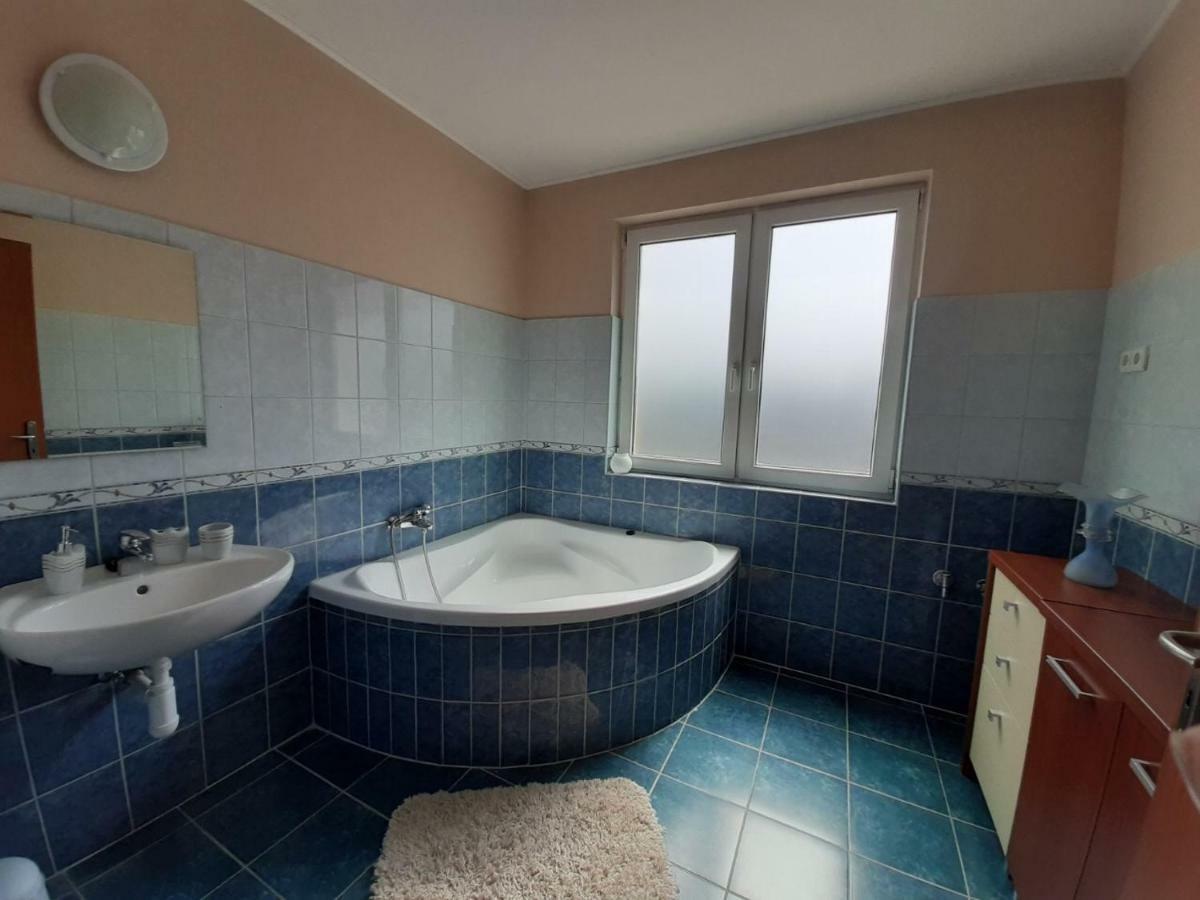 Aqua Line Apartmanhaz ハイデゥソボスロー エクステリア 写真
