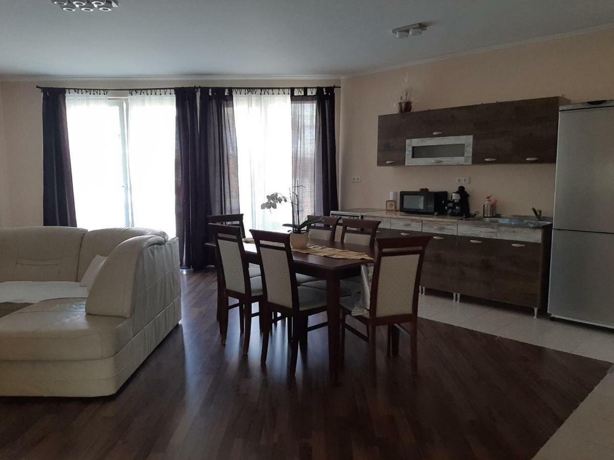 Aqua Line Apartmanhaz ハイデゥソボスロー エクステリア 写真